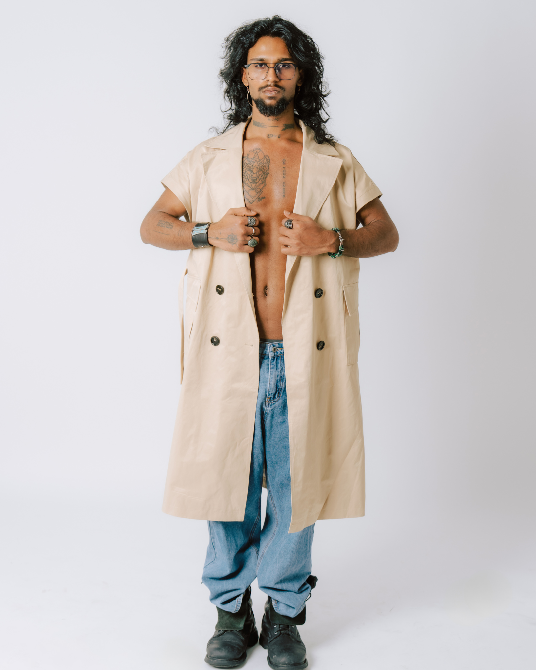 Short Sleeve Trench Coat – Cream Featherlight