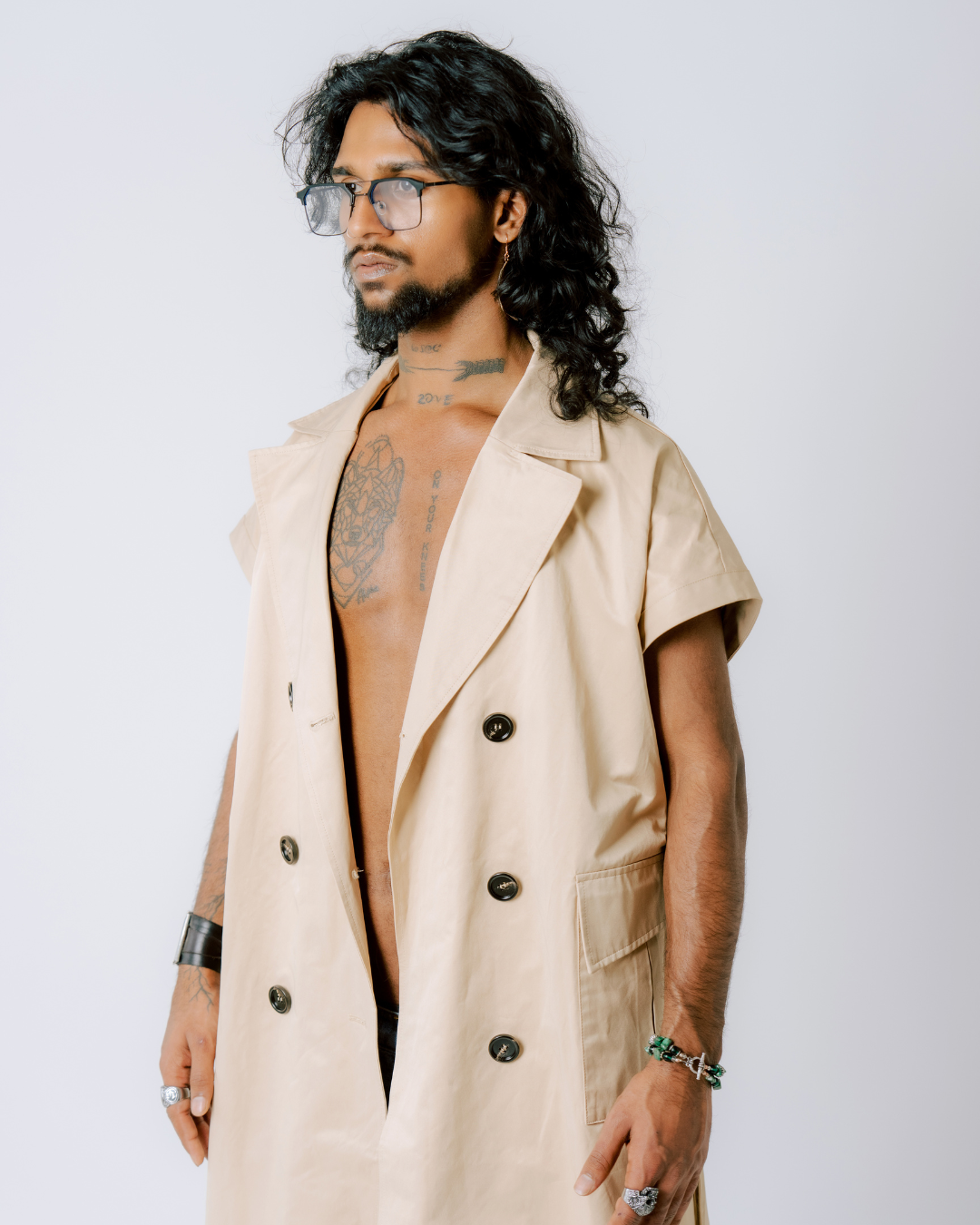 Short Sleeve Trench Coat – Cream Featherlight