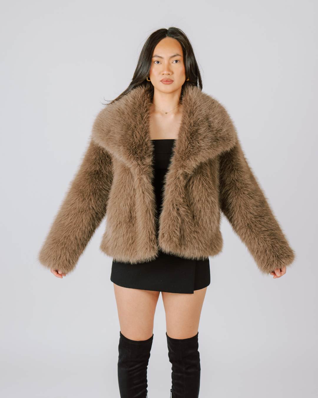 Faux Fur Coat – Cream Featherlight