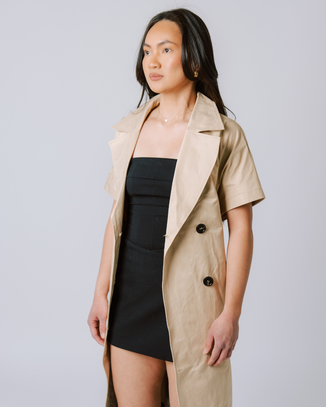 Short Sleeve Trench Coat – Cream Featherlight