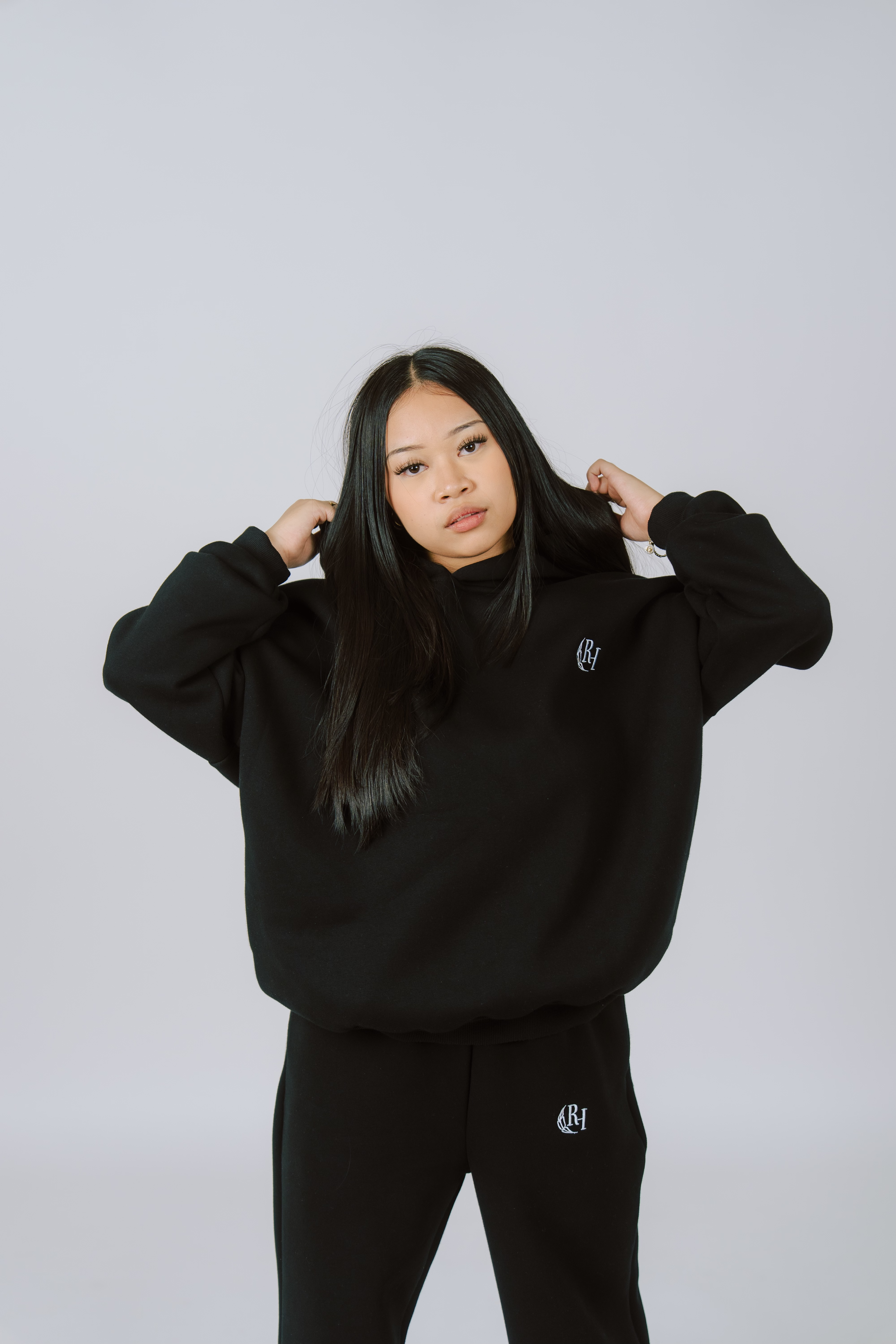 Black Smoke Cedar Sweatpants - Youth