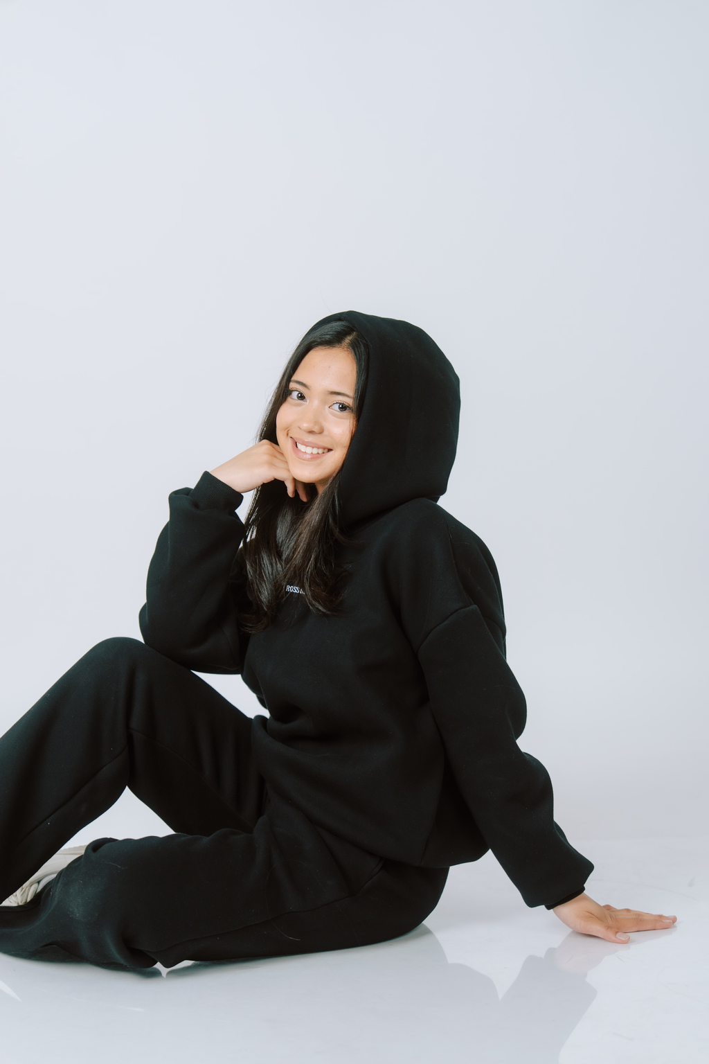 Black Smoke Cedar Sweatpants - Youth